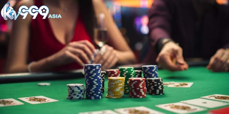 Tùy vào số người chơi mà cách chia bài trong game khác nhau